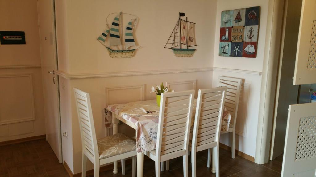 Laura'S Home Durrës 外观 照片